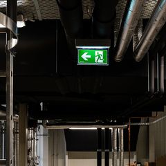 Centrale Noodverlichting in Laboratoria - Werkplekken met verhoogd risico