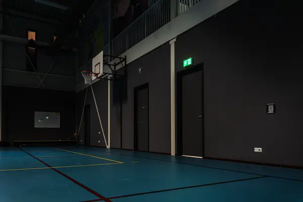 INOTEC Noodverlichting SNP 8030 bal- en slagvaste LED-vluchtrouteaanduiding armatuur voor gymnastiekhallen en sporthallen INOTEC Noodverlichting SNP 8030 bal- en slagvaste LED-vluchtrouteaanduiding armatuur voor gymnastiekhallen en sporthallen